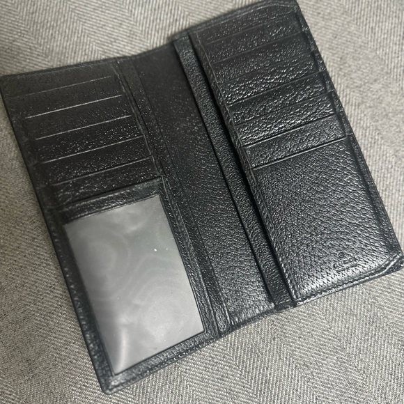 Authentic Gucci Card Wallet (receipt for authenticity available) - Picture 6 of 6